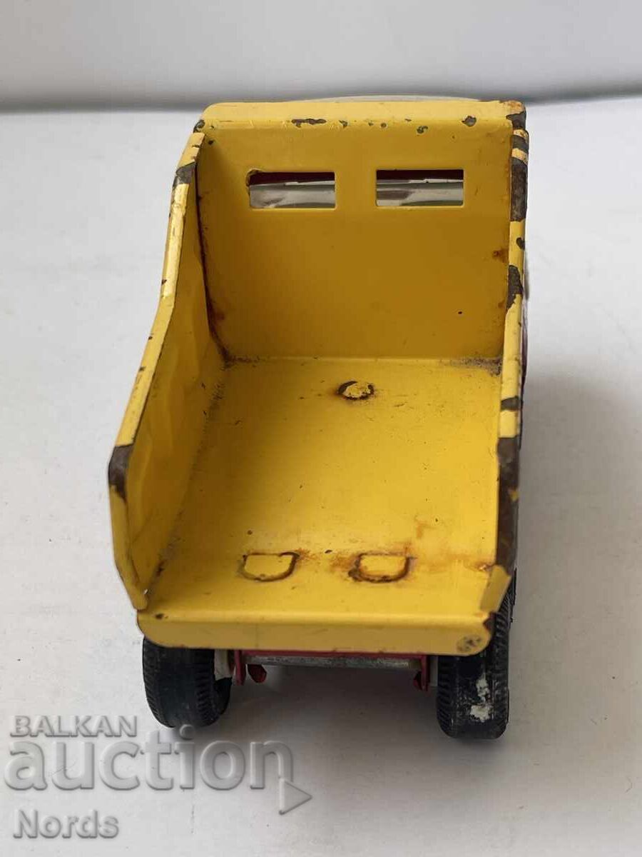 Παράδοση Φορτηγό TONKA από λαμαρίνα