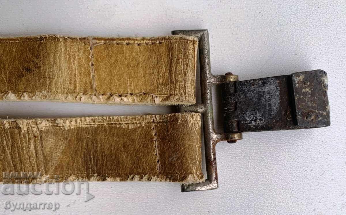 Auction Bulgarian Dirk Carrier Auction Bulgarian Dirk Carrier