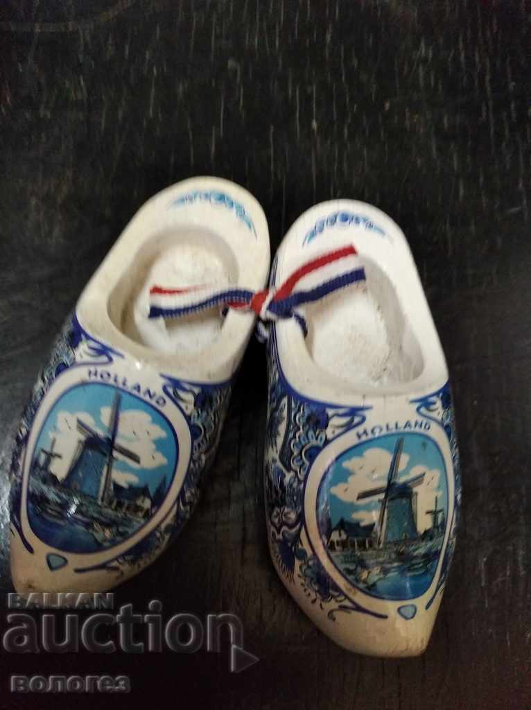 Porcelain clogs - Holland with price 15.00 BGN | € 7.67