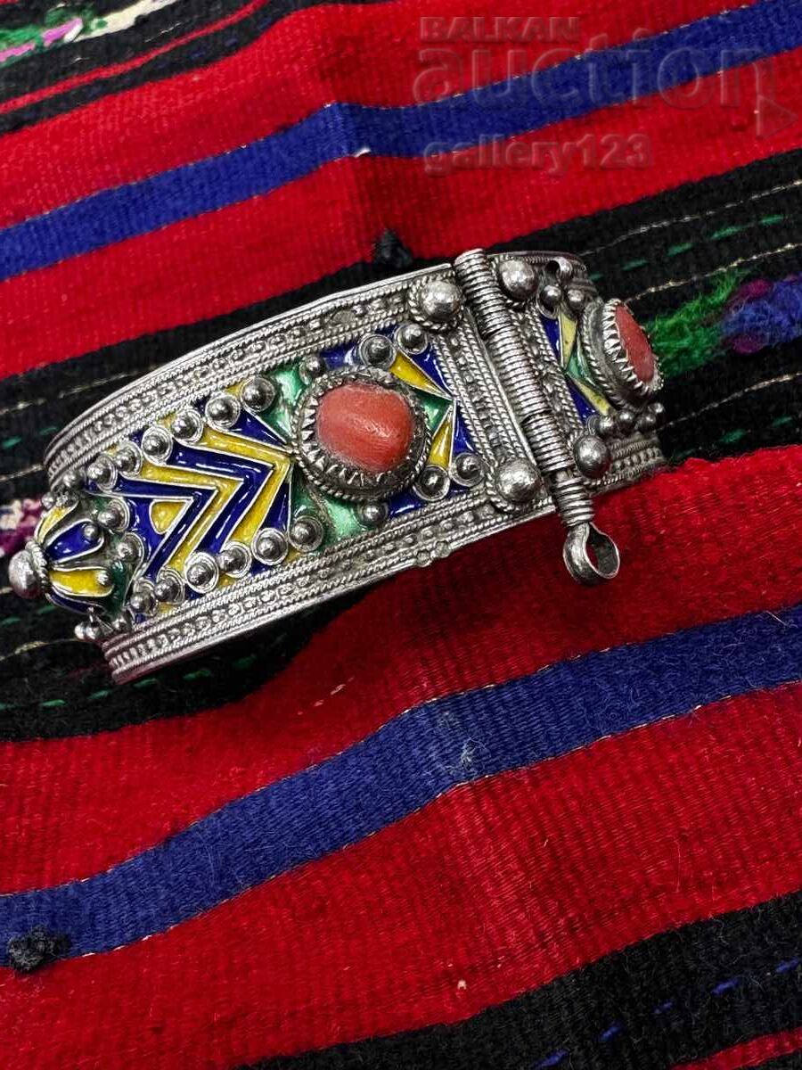 Antique silver bracelet with enamel and coral with price 163.00 BGN | € 83.34 Antique silver bracelet with enamel and coral with price 163.00 BGN | € 83.34