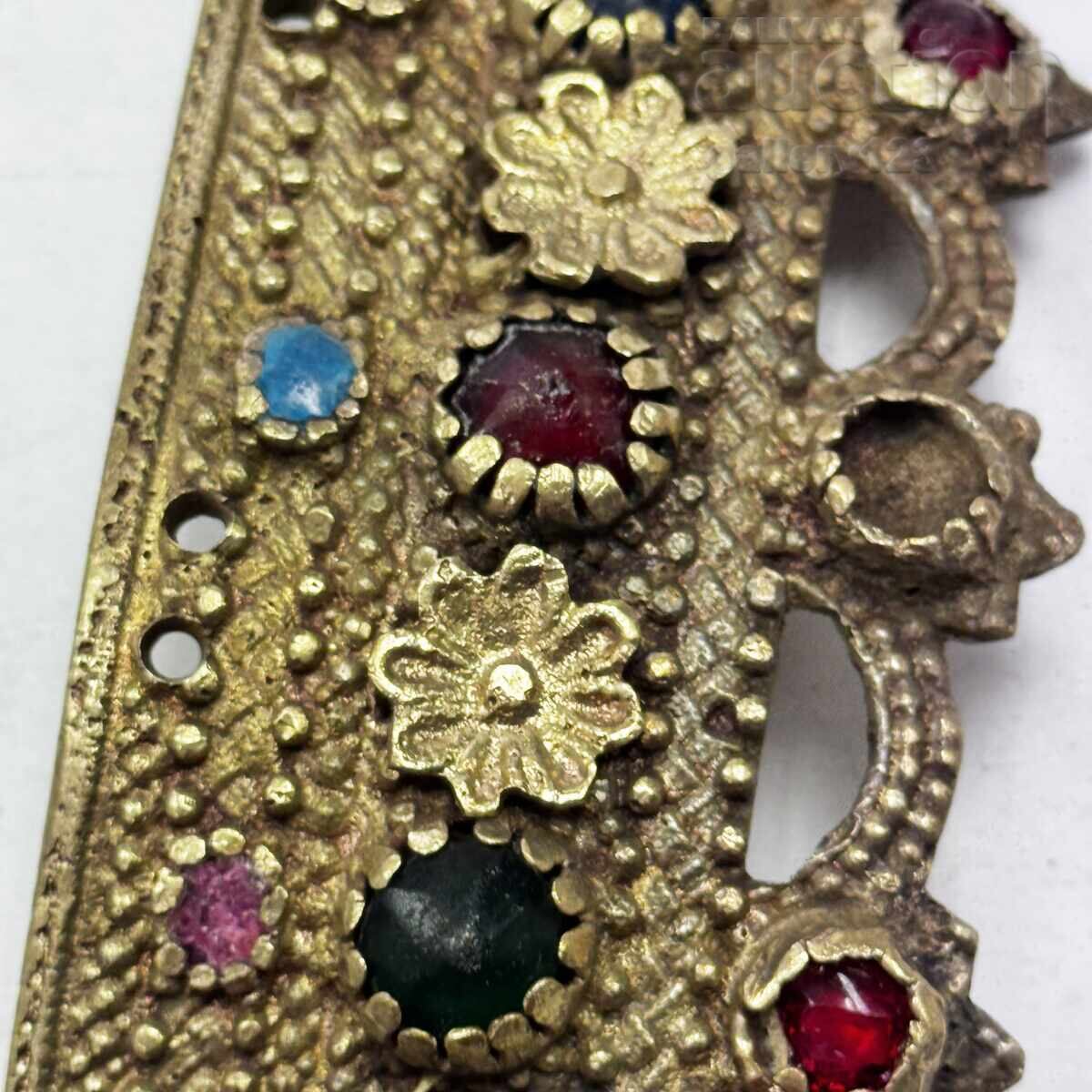 Аукцион Възрожденски детайл от Габровски сукай Аукцион Възрожденски детайл от Габровски сукай