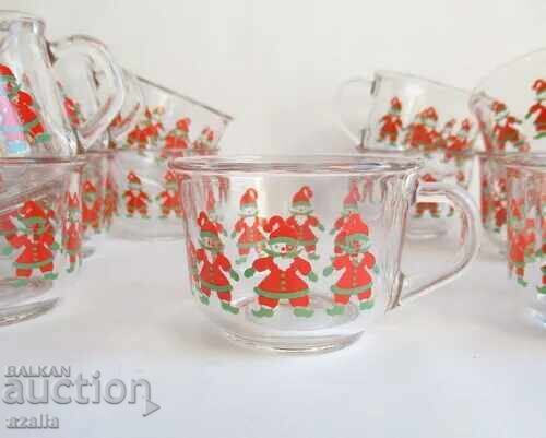 4 bucăți pahare de sticlă originale pentru vin fiert cu Moș Crăciun cu preț 11.00 BGN | € 5.62
