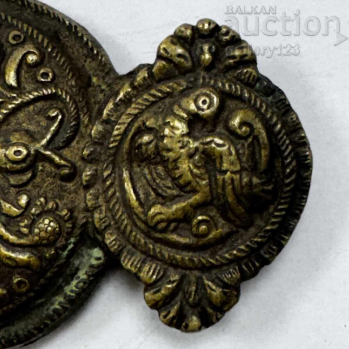 Auction Revival-era buckle, single piece Auction Revival-era buckle, single piece