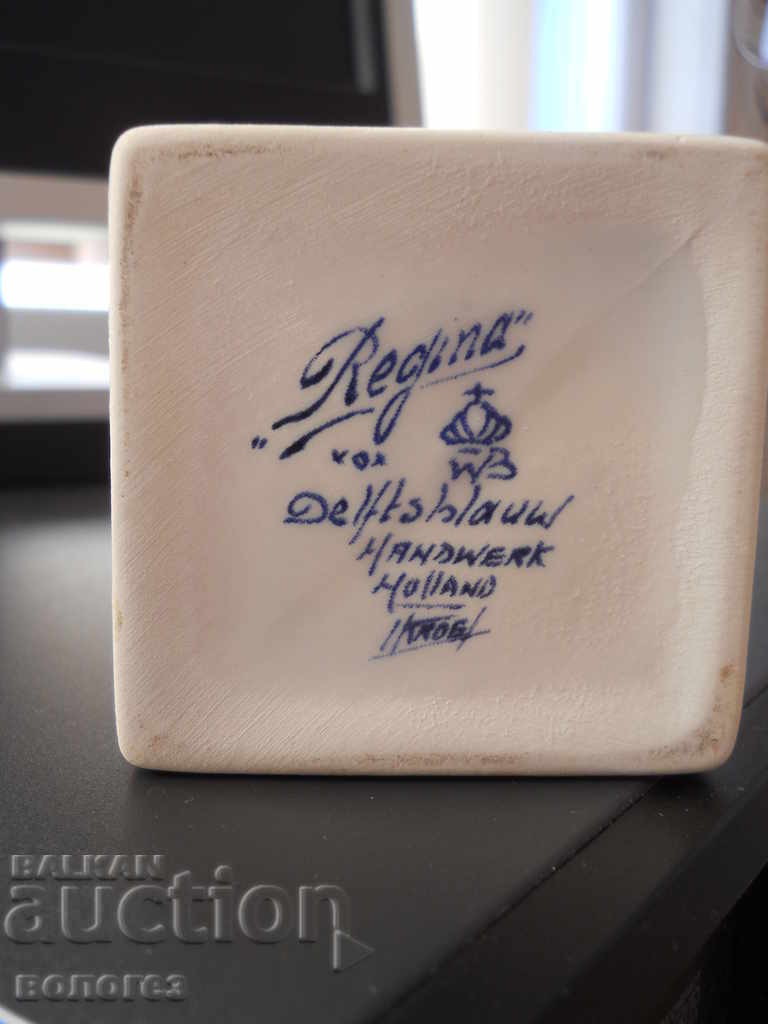 Παράδοση Χειροποίητο πορσελάνινο σπιτάκι "Regina" Ολλανδία