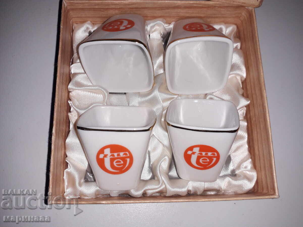 Auction  Set of "Hollóháza" shot glasses. Hungary