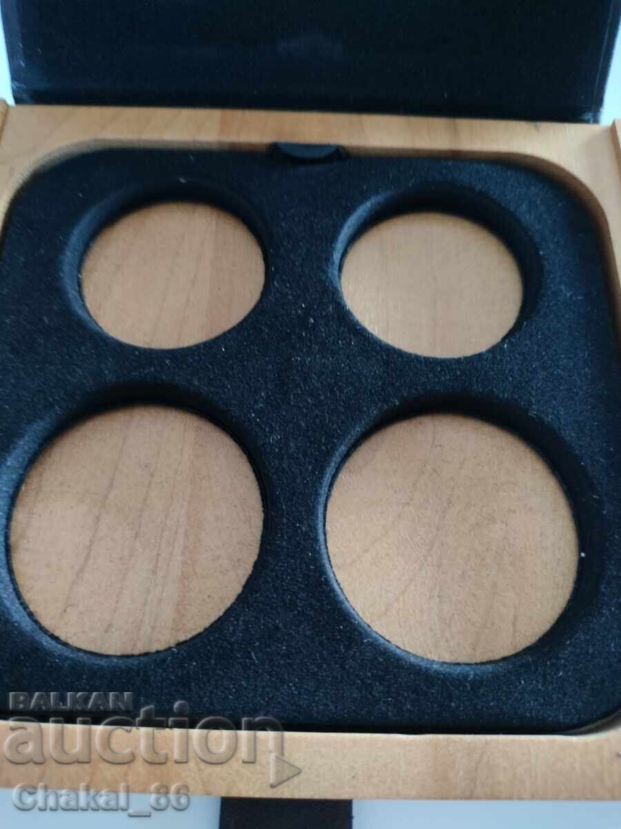 Licitație Cutie de monede Licitație Cutie de monede