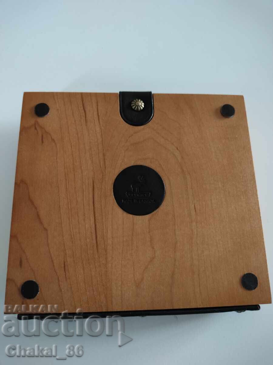 Cutie de monede - 5 Cutie de monede - 5