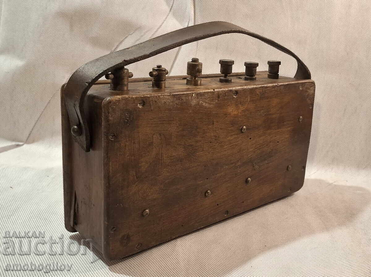 Πολύ Παλαιό και Σπάνιο Ηλ. Μετρητικό Όργανο με τιμή 21.00 BGN | € 10.74 Πολύ Παλαιό και Σπάνιο Ηλ. Μετρητικό Όργανο με τιμή 21.00 BGN | € 10.74