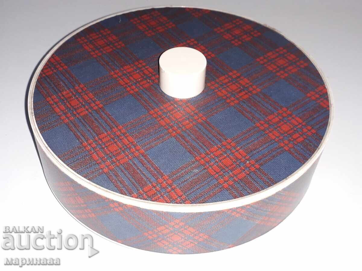 ΒΙΝΤΙΤΖ ΚΟΥΤΙ ΓΙΑ ΡΑΠΤΙΚΑ ΕΡΓΑΛΕΙΑ. GDR με τιμή 8.00 BGN | € 4.09