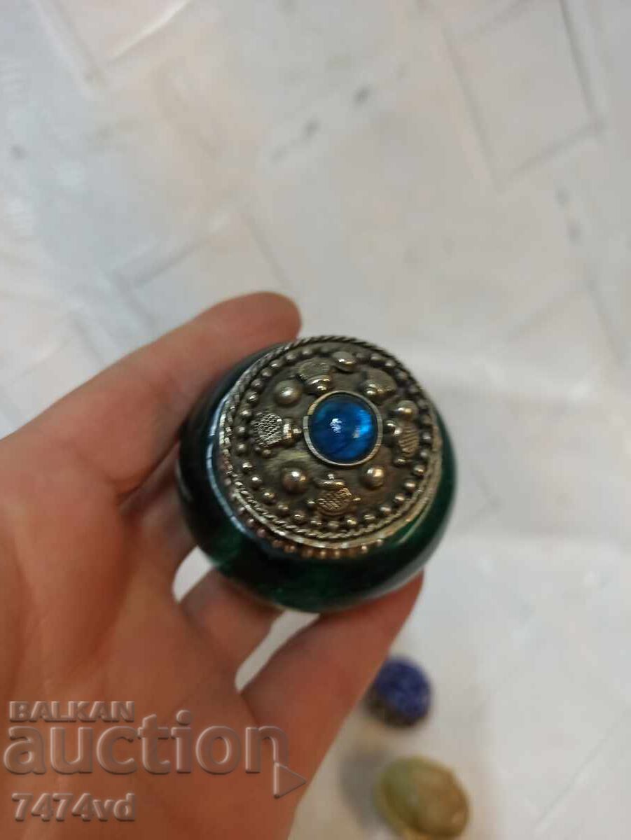 МАЛКИ КОЛЕКЦИОНЕРСКИ КУТИЙКИ 3 БРОЯ с цена 100.00 лв. | € 51.13 МАЛКИ КОЛЕКЦИОНЕРСКИ КУТИЙКИ 3 БРОЯ с цена 100.00 лв. | € 51.13