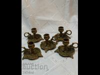 Set de 5 sfeșnice din bronz cu ornamente și mânere