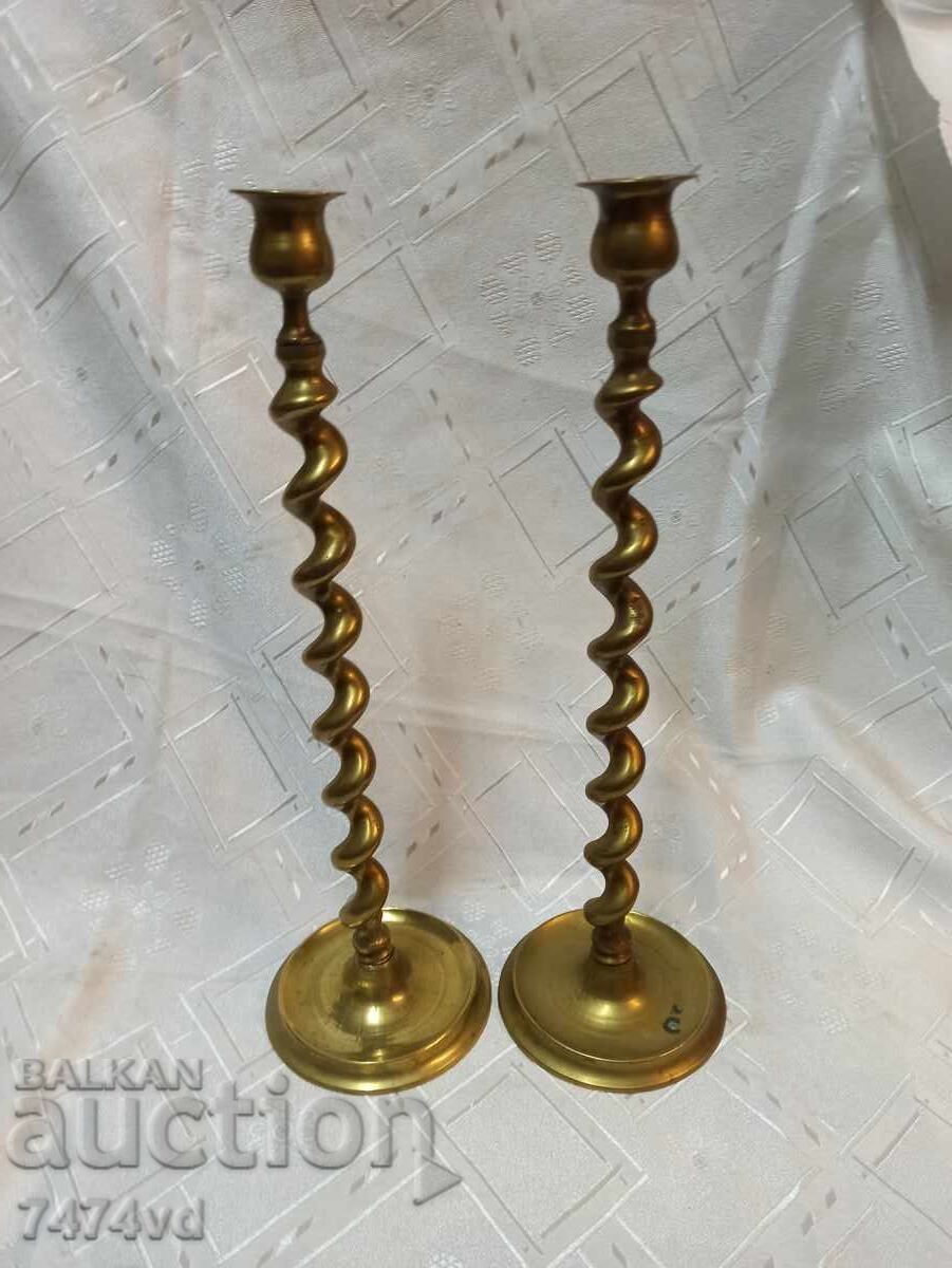 2 SFEȘNICE BRONZ NESTANDARDE INTERESANTE