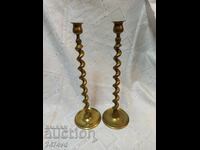 2 SFEȘNICE BRONZ NESTANDARDE INTERESANTE