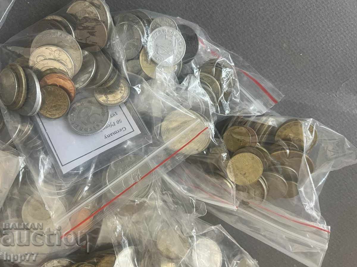 2 kilograms + coins - 5