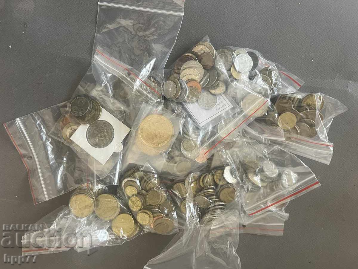 2 kilograms + coins