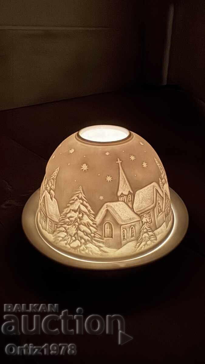 Licitație Suport de lumânare superb pentru ceai – Porțelan fin! Licitație Suport de lumânare superb pentru ceai – Porțelan fin!