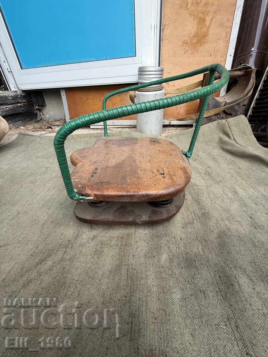 Scaun vechi de copil pentru bicicletă cu preț € 28.00 | 54.76 BGN Scaun vechi de copil pentru bicicletă cu preț € 28.00 | 54.76 BGN