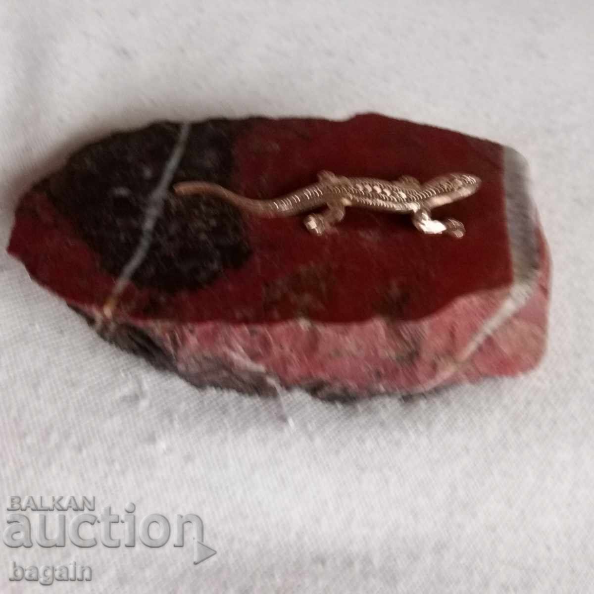 Δημοπρασία Μικρό πλαστικό, σαλαμάνδρα, ίασπις