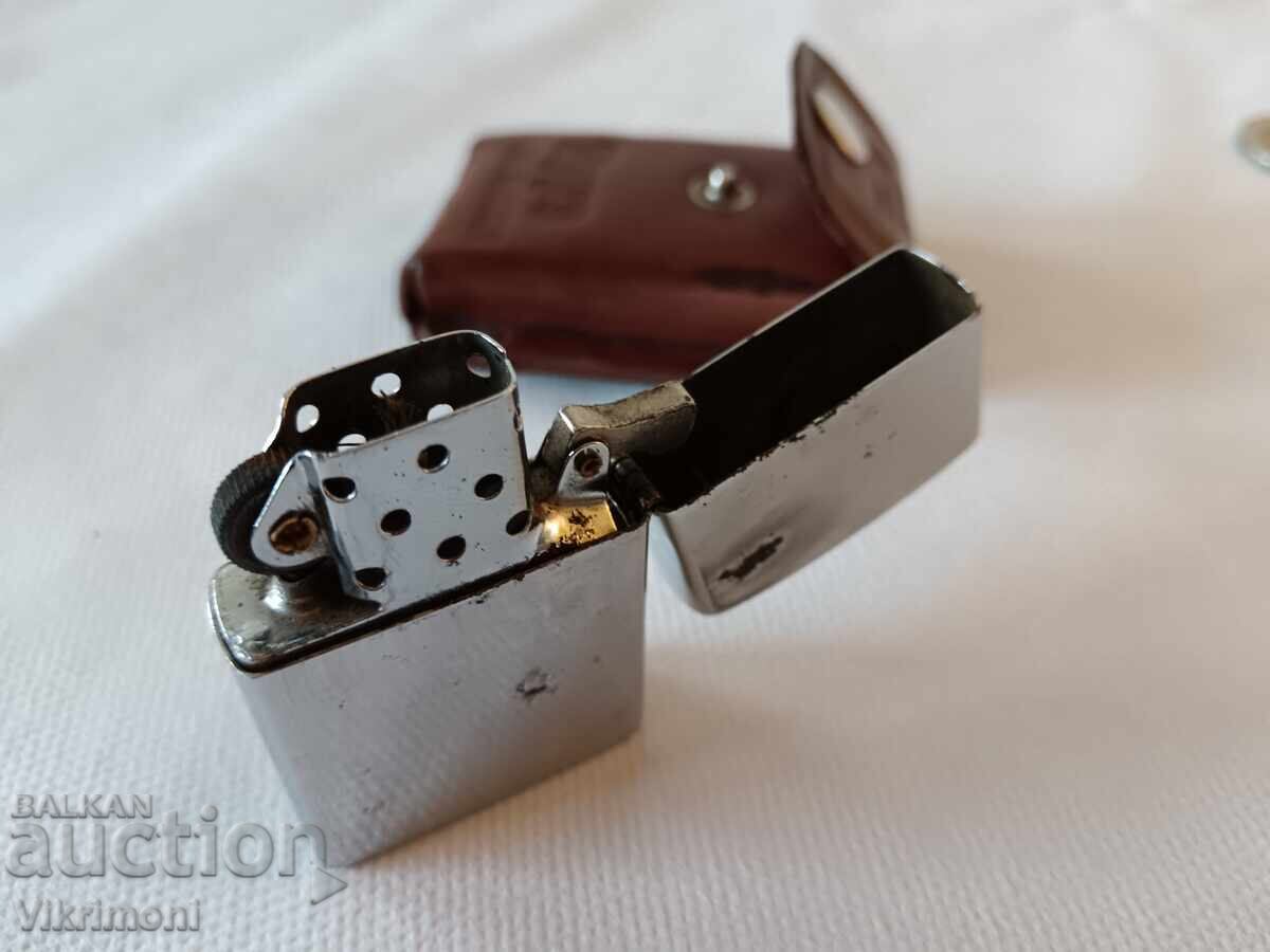 Бензинова запалка Зипо,Zippo,с кожен калъф