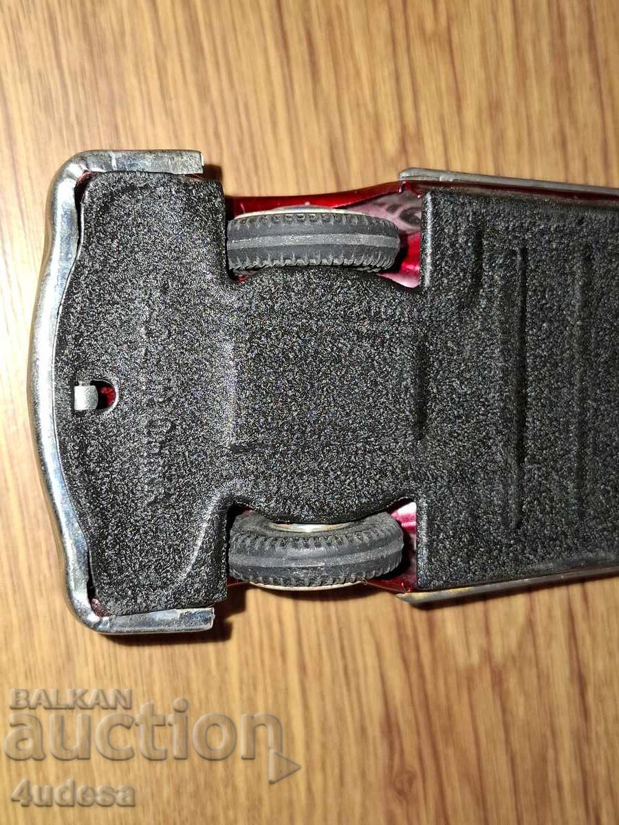 Made in China old tin car with an inertial mechanism - 7