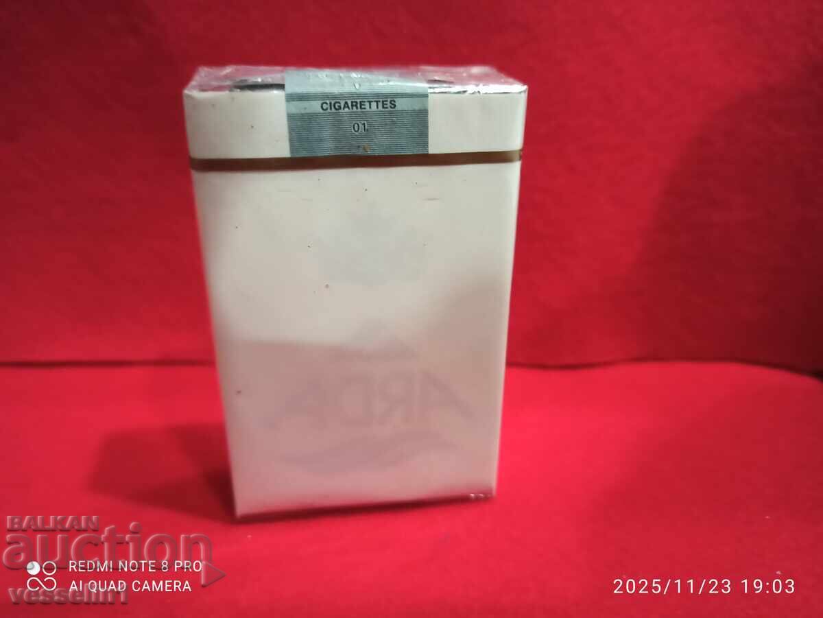 Παλιά τσιγάρα ARDA, μη ανοιγμένα τσιγάρα ARDA με ελάττωμα