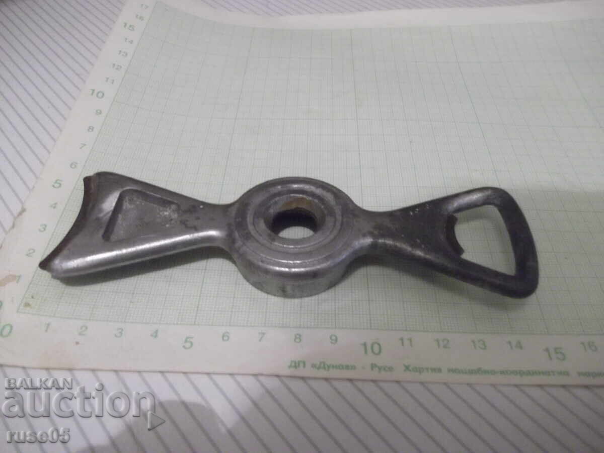 Ανοιχτήρι μπουκαλιών βουλγάρικο από την σοσιαλιστική εποχή με τιμή 10.00 BGN | € 5.11