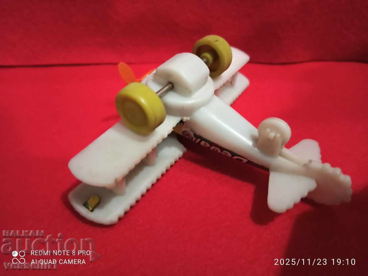 Licitație Avion vechi de jucărie, avion cu mecanism inerțial