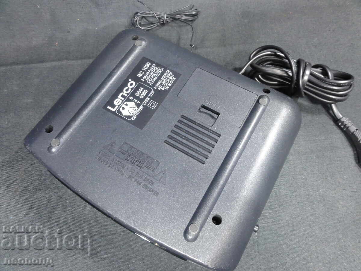 Delivery of BZC STAR RETRO TRANSISTOR RADIO CLOCK LENCO RC 1030