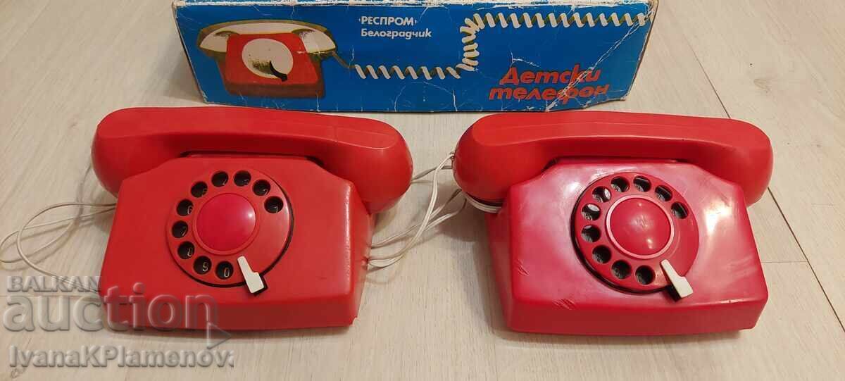 Telefoane jucărie pentru copii din perioada socialistă pentru colecționari cu preț € 30.00 | 58.67 BGN