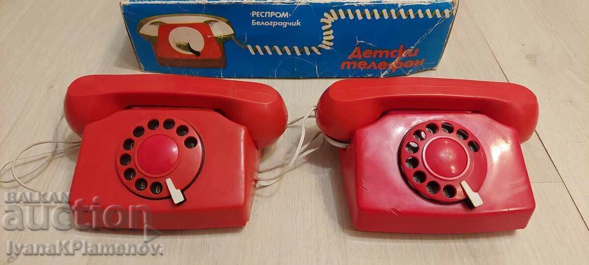 Telefoane jucărie pentru copii din perioada socialistă pentru colecționari cu preț € 30.00 | 58.68 BGN