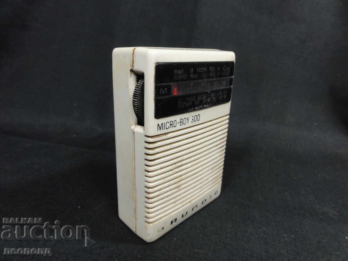 Auction  BZTs STAR RETRO TRANSISTOR RADIO GRUNDIG MICRO BOY 300
