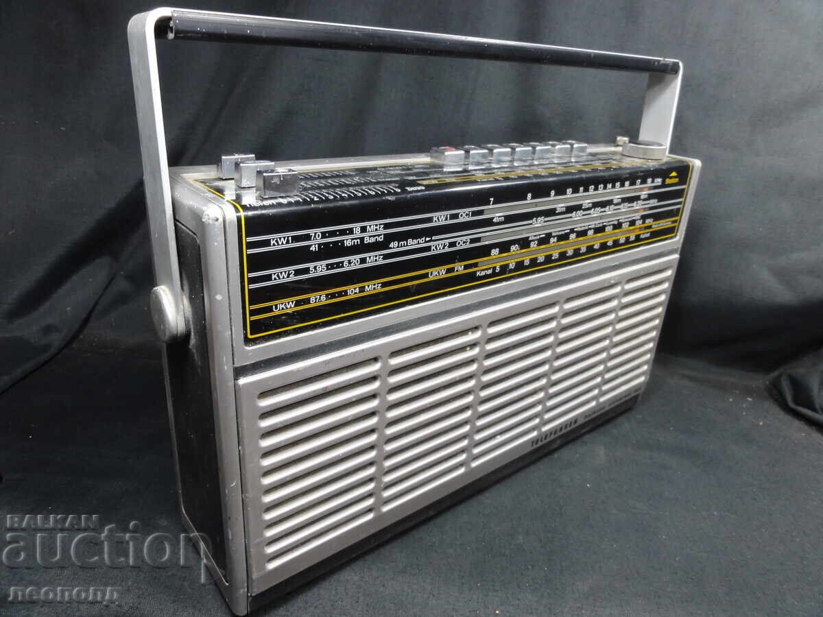 Auction  BZC STAR RETRO TRANSISTOR RADIO TELEFUNKEN BAJAZZO UNIVERSAL
