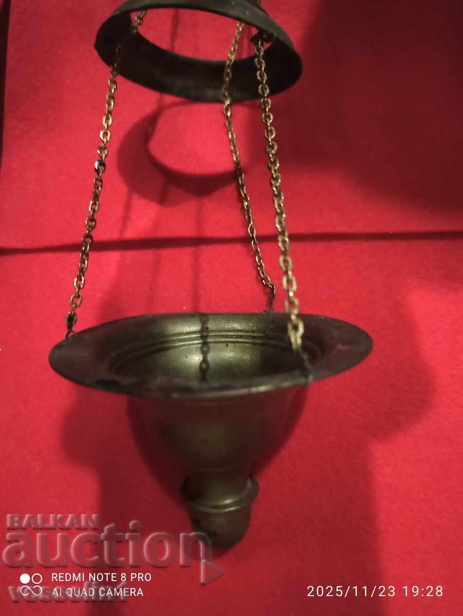 Auction  Old bronze oil lamp