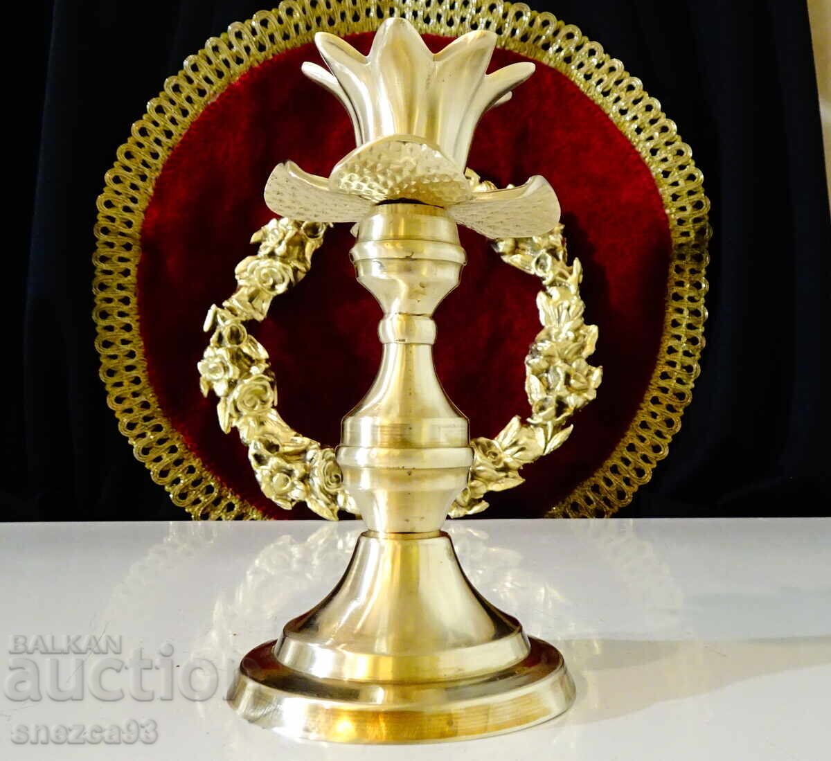 Παράδοση Βικτοριανό χάλκινο κηροπήγιο, λουλούδι