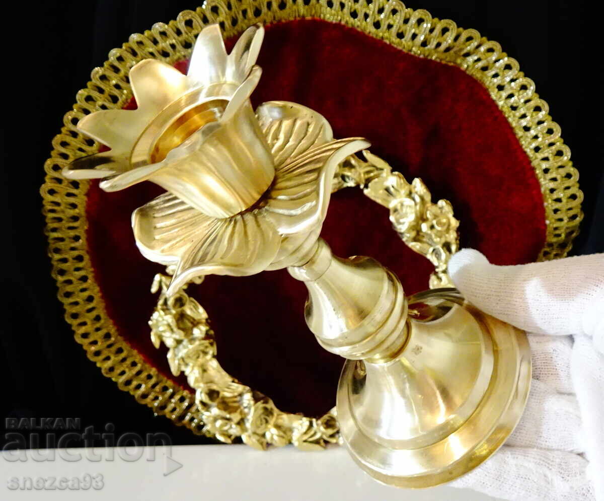 Βικτοριανό χάλκινο κηροπήγιο, λουλούδι