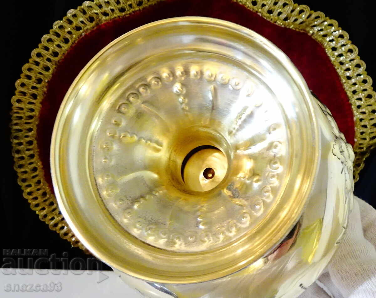 Приказен викториански бронзов бокал за вино 600 мл. - 6