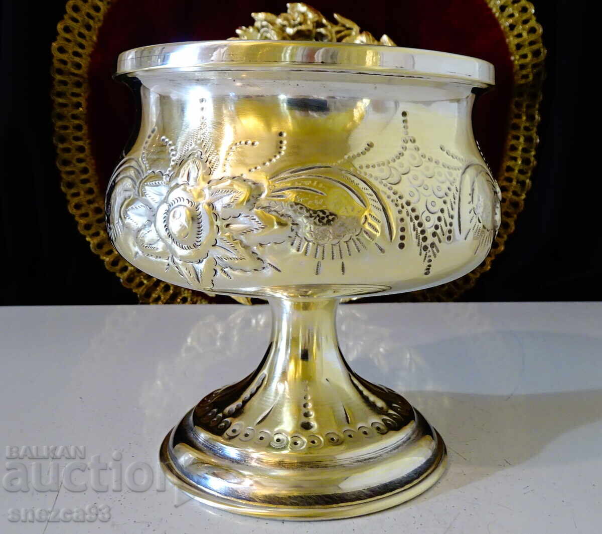 Приказен викториански бронзов бокал за вино 600 мл. - 7