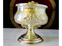 Cupa victoriană de bronz de poveste pentru vin 600 ml