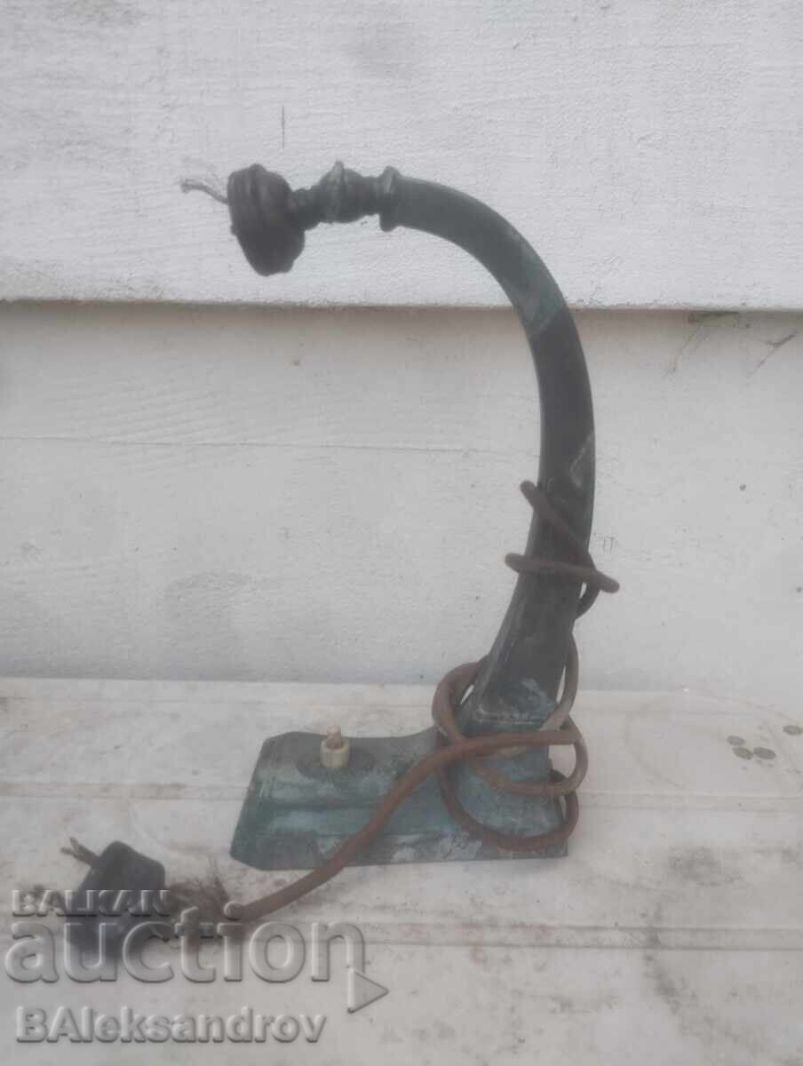 Veche lampă de noapte
