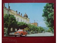 Nu pot traduce "Pirot" în română, deoarece nu este o