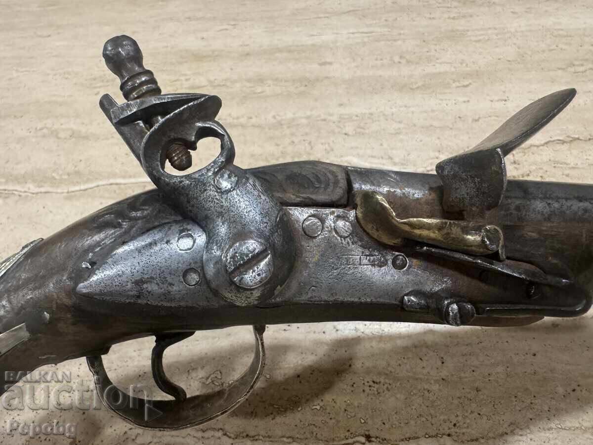 Old flint pishtov with price 1450.00 BGN | € 741.37