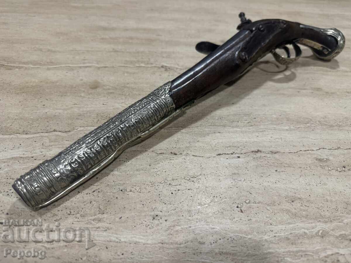 Delivery of Old flint pishtov