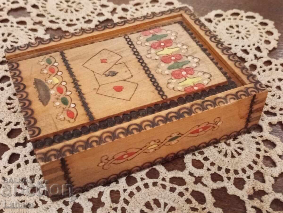 Ξύλινο κουτί για κάρτες και κάρτες με γυμνές γυναίκες - 5