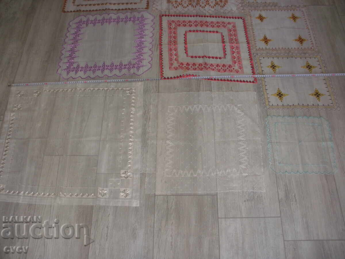 Carriage - Hand-embroidered - 10 pcs - B.Z.C - 5 Carriage - Hand-embroidered - 10 pcs - B.Z.C - 5