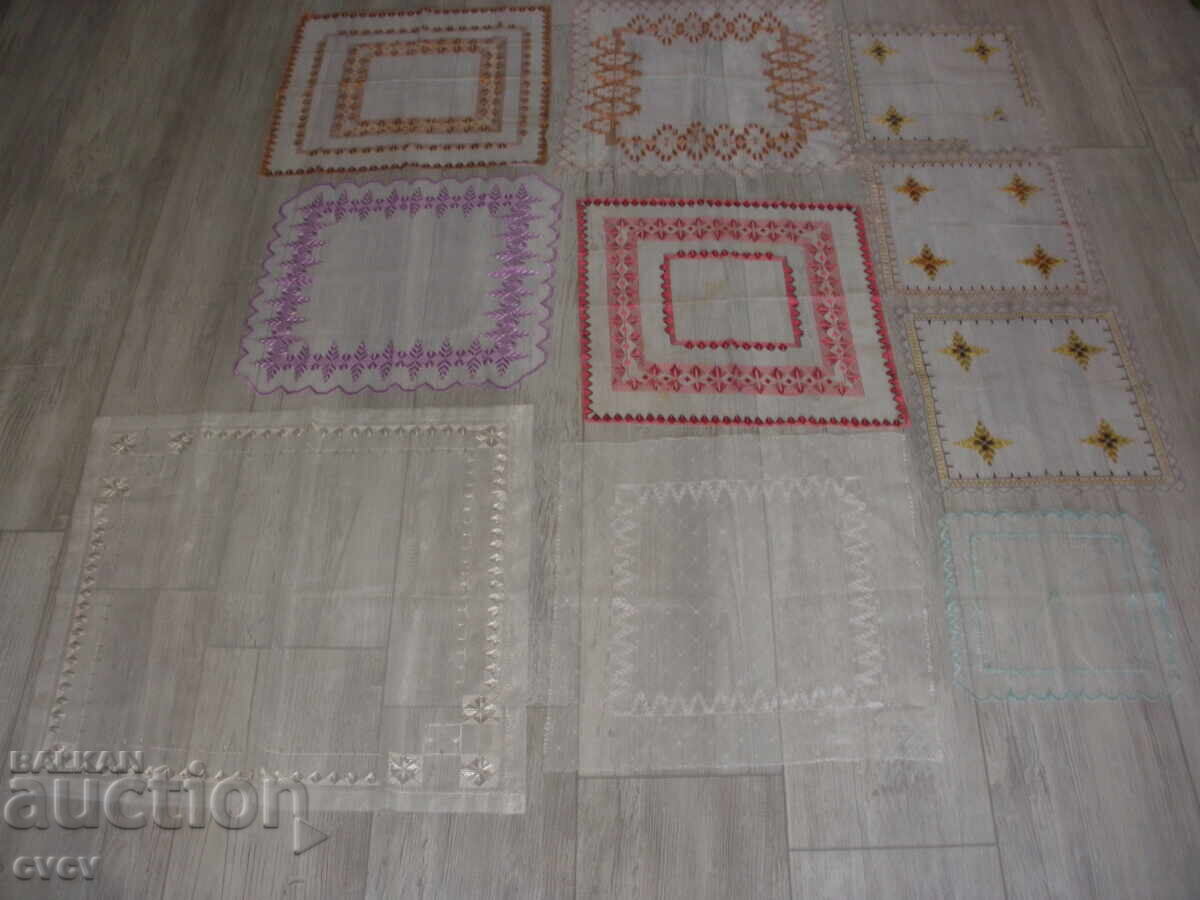 Carriage - Hand-embroidered - 10 pcs - B.Z.C Carriage - Hand-embroidered - 10 pcs - B.Z.C