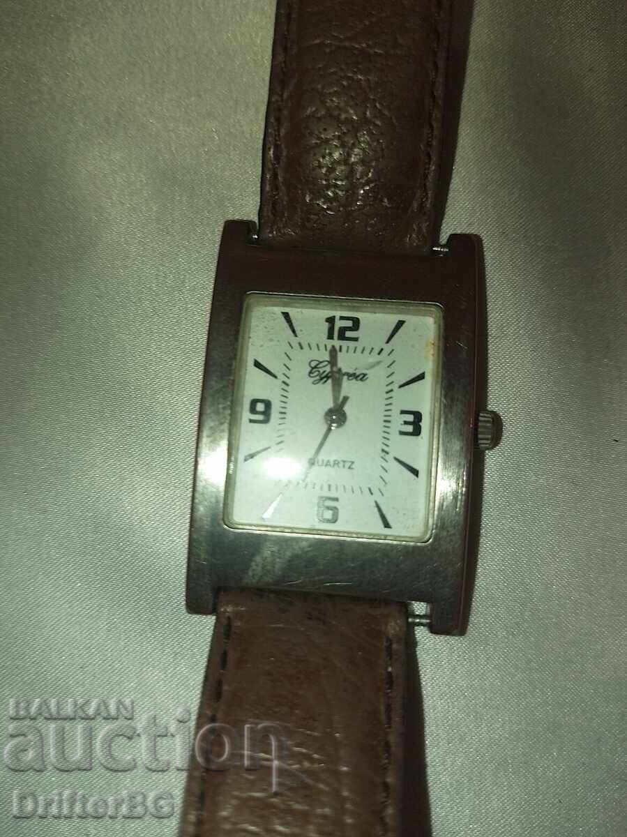 Two working watches with price 3.58 BGN | € 1.83 Two working watches with price 3.58 BGN | € 1.83