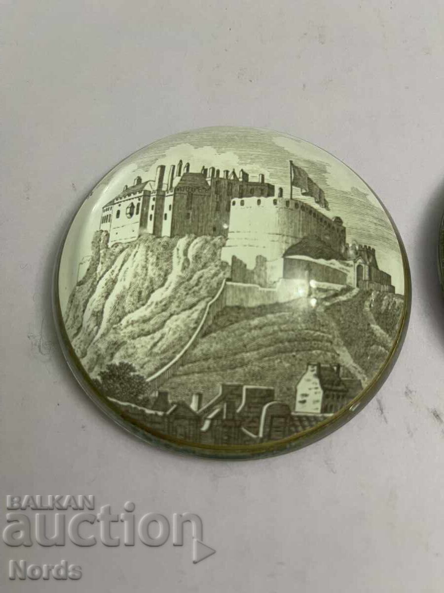 Glass decoration with price 0.43 BGN | € 0.22 Glass decoration with price 0.43 BGN | € 0.22