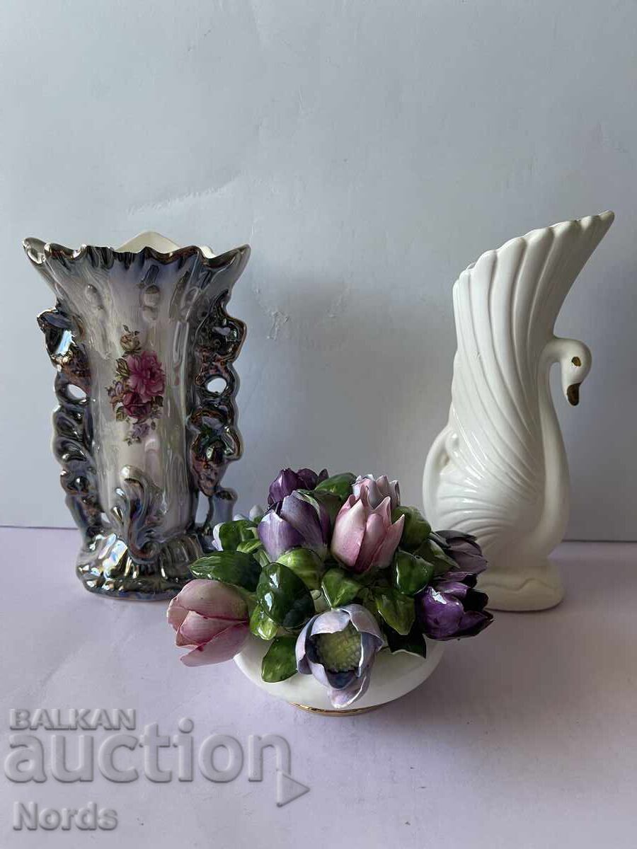 Порцеланов лот вази