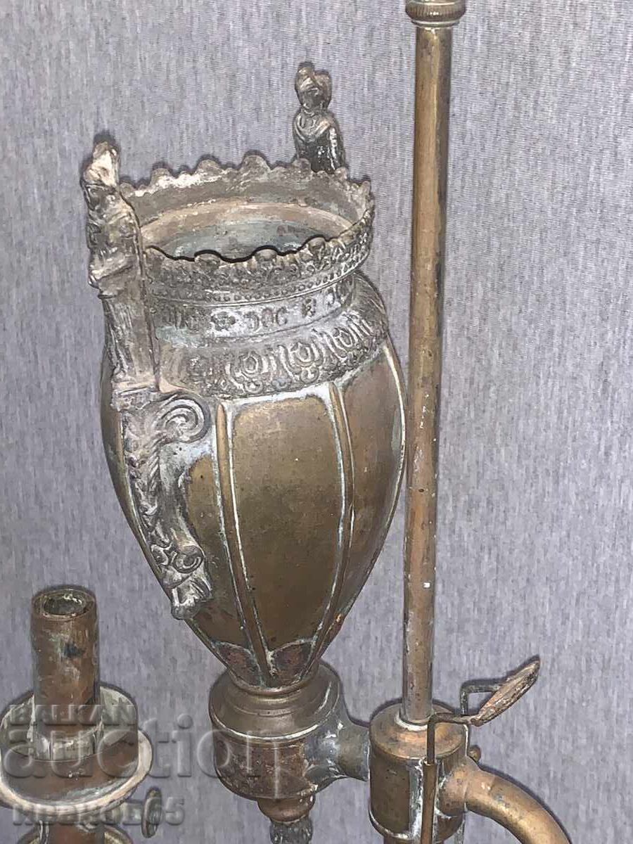 Auction  Old oil lamps