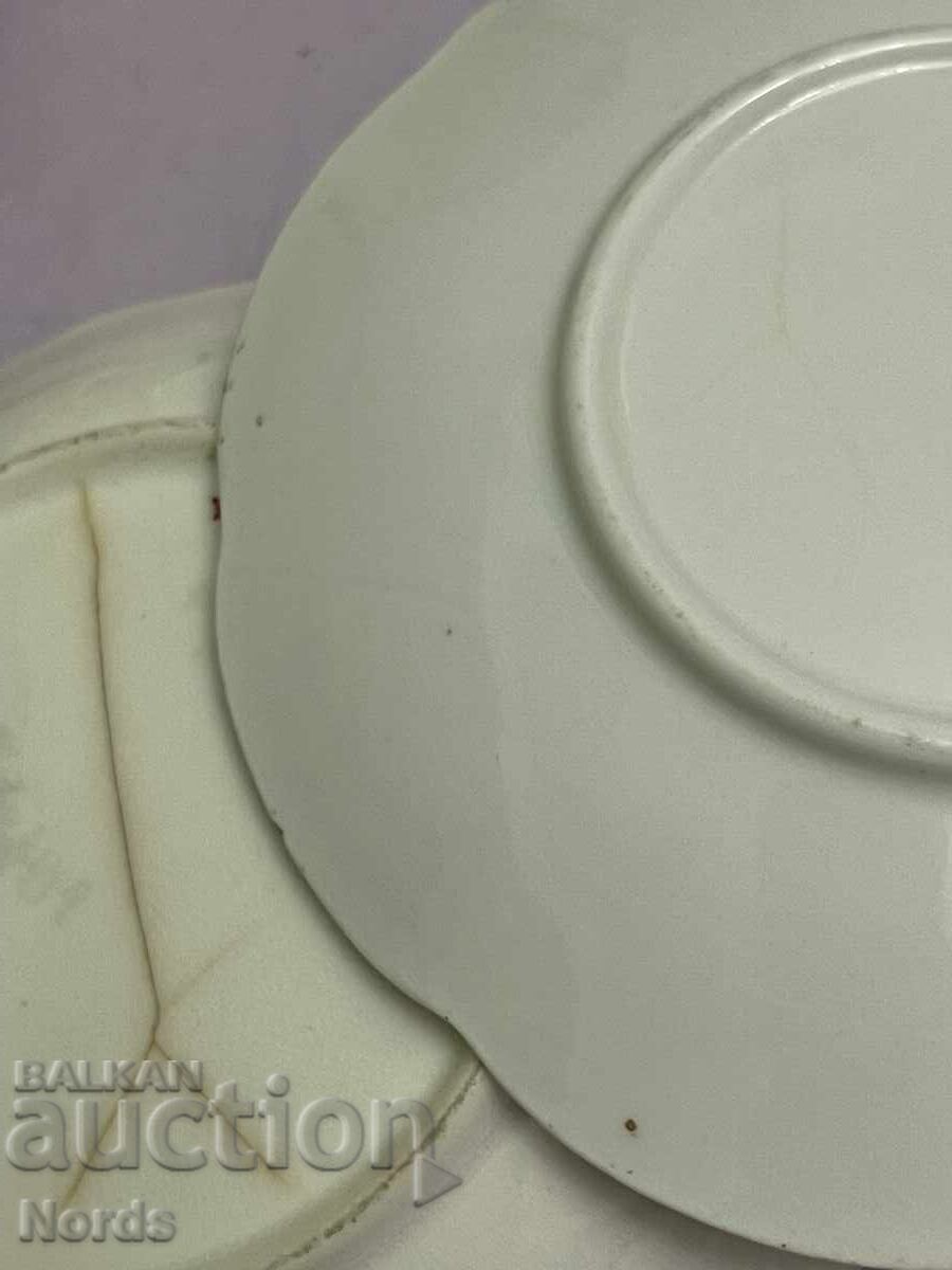 Porcelain lot - 7 Porcelain lot - 7